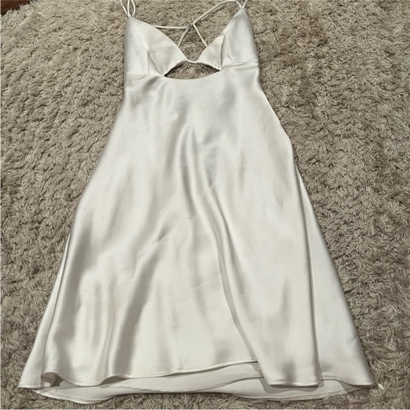 Zara satin dress - Picture 2 of 8